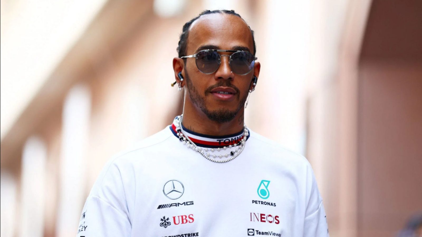 “Honestly, I didn’t find it frustrating” Lewis Hamilton revealed he wasn’t stressed out being stuck behind Fernando Alonso