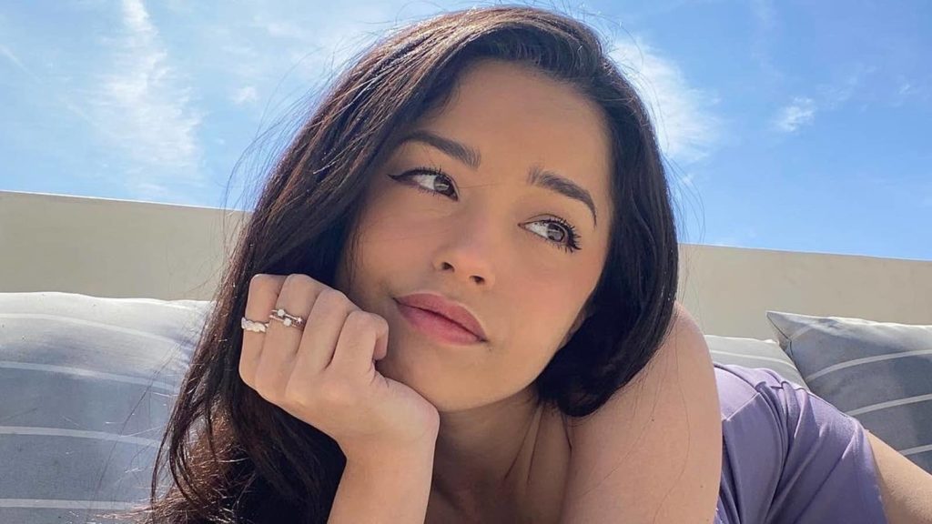 Valkyrae shares a special message to the fans who want to meet her