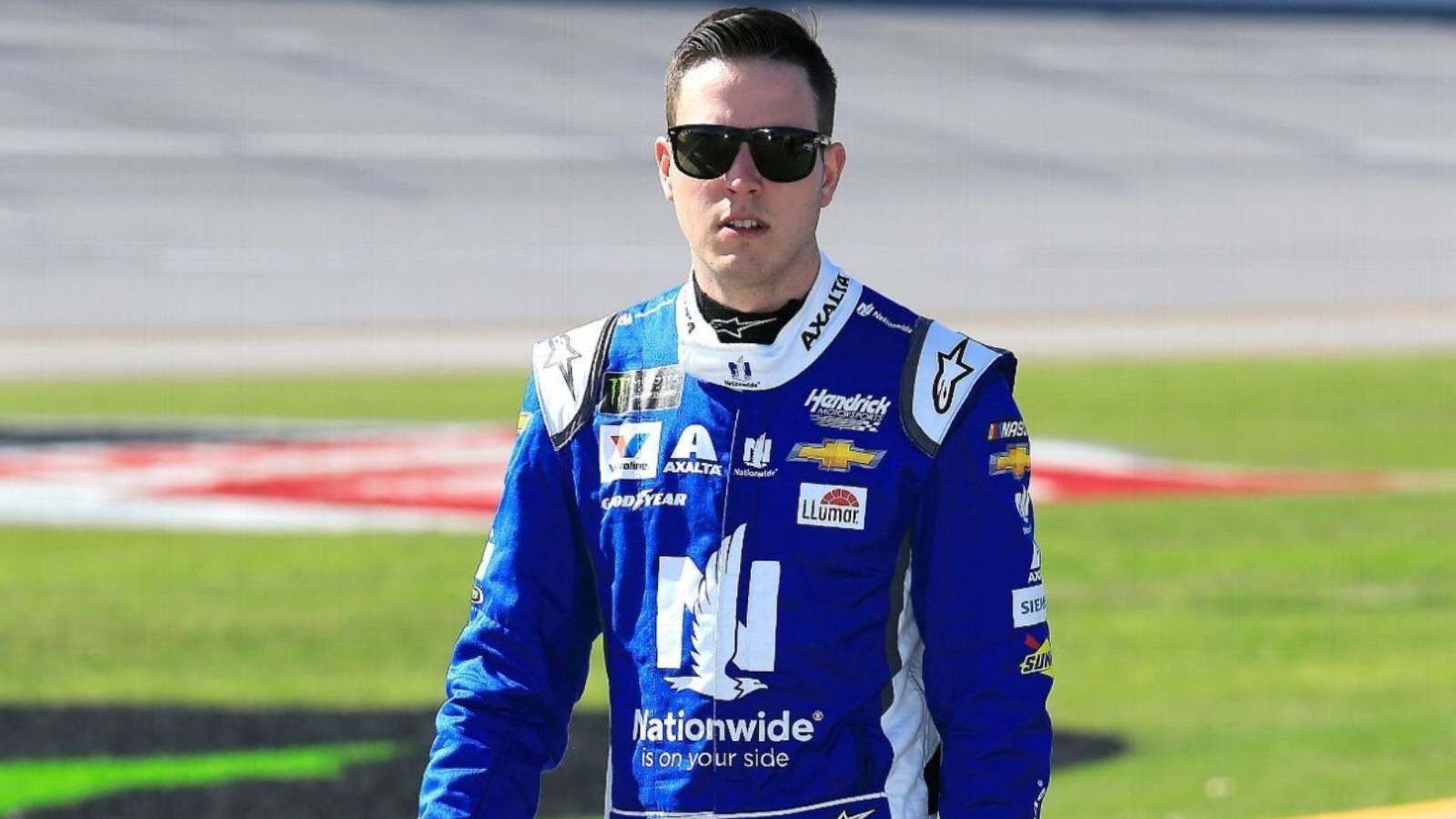 Alex Bowman aims ‘to stay consistent and move their aim to higher finishes,’ in the upcoming cup race at the Gateway