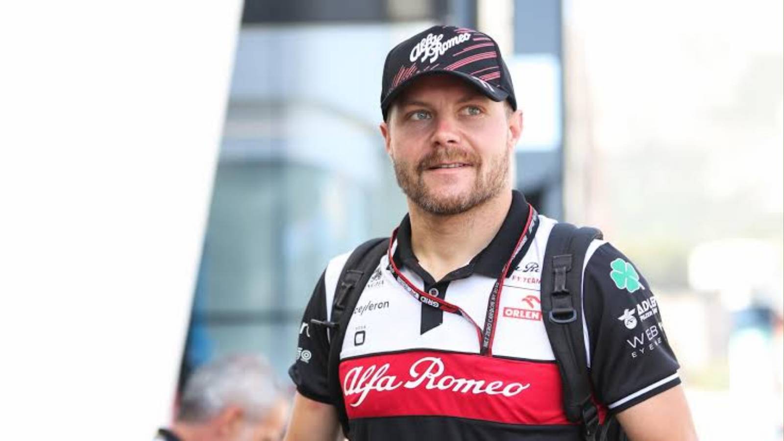 “Butt naked Bottas…”: Twitter explodes with fans reacting to Valtteri Bottas baring it all ahead of the Singapore GP