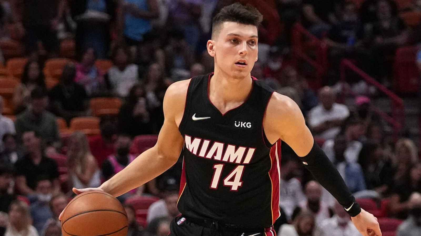 “There’s no travel in the NBA anymore” Twitter trolls Tyler Herro for his GAME-WINNING bucket against Kings