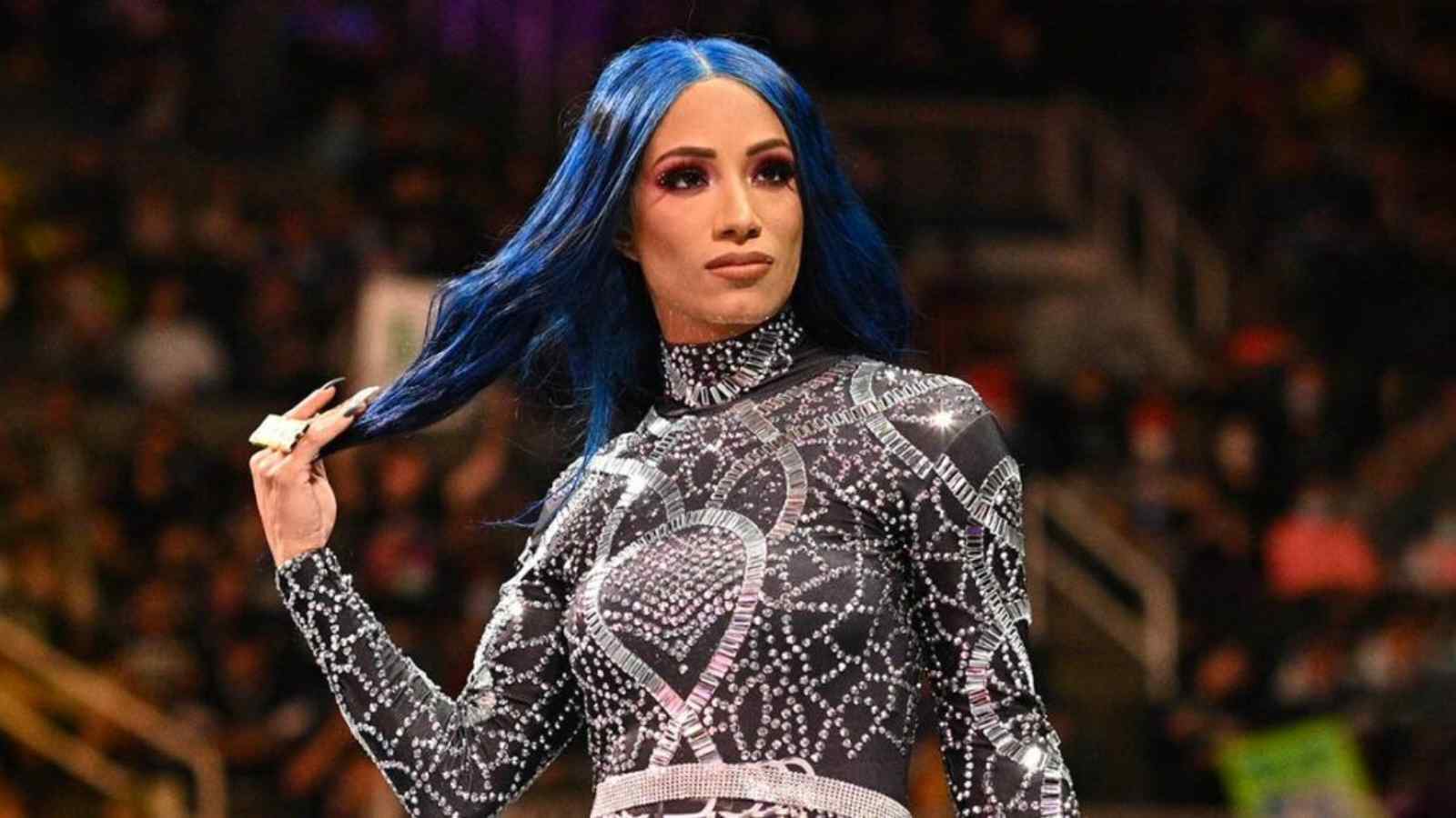 Sasha Banks undergoes PRK eye surgery and sports a new look