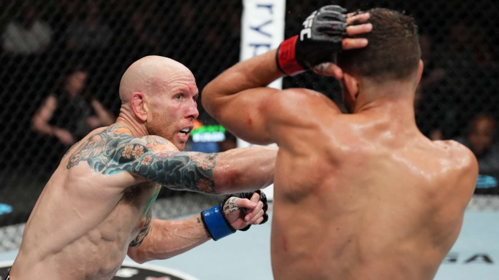 “Worst single round judging,” fans react to the scoring of Josh Emmett and Calvin Kattar’s 5-round main event slugfest at UFC Austin