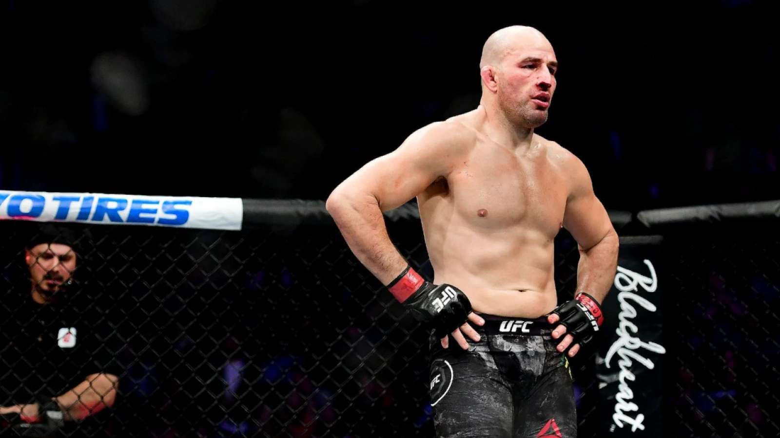 “I started to vomit”- Glover Teixeira says a bad weight cut made him lose his title against Jiri Prochazka at UFC 275