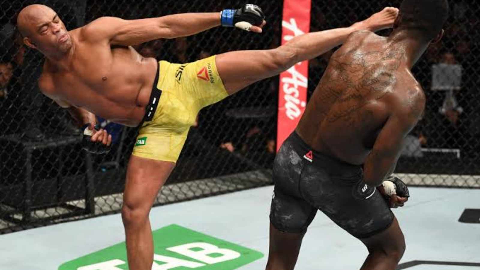 “I saw three Silva’s there”- Israel Adesanya looks back at the exact instance he was rocked by Anderson Silva at UFC 234