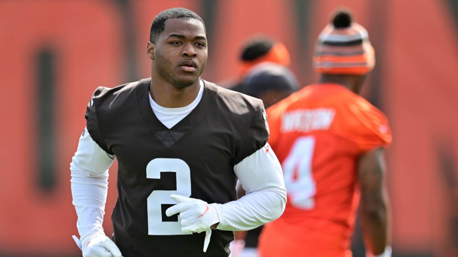 “Guys look at me like an old guy”: Amari Cooper reflects on his role as the LEADER in first season with the Browns