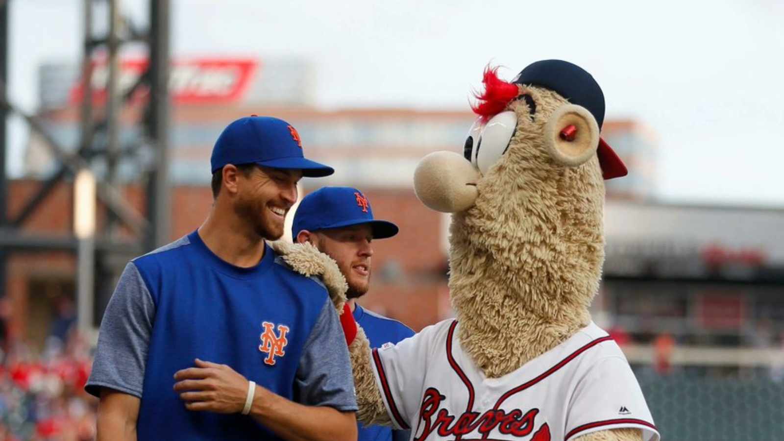 “Favourites to land them”: Jacob deGrom could be on road to astounding Atlanta Braves, claims Buster Olney