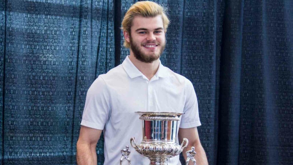 Alex DeBrincat