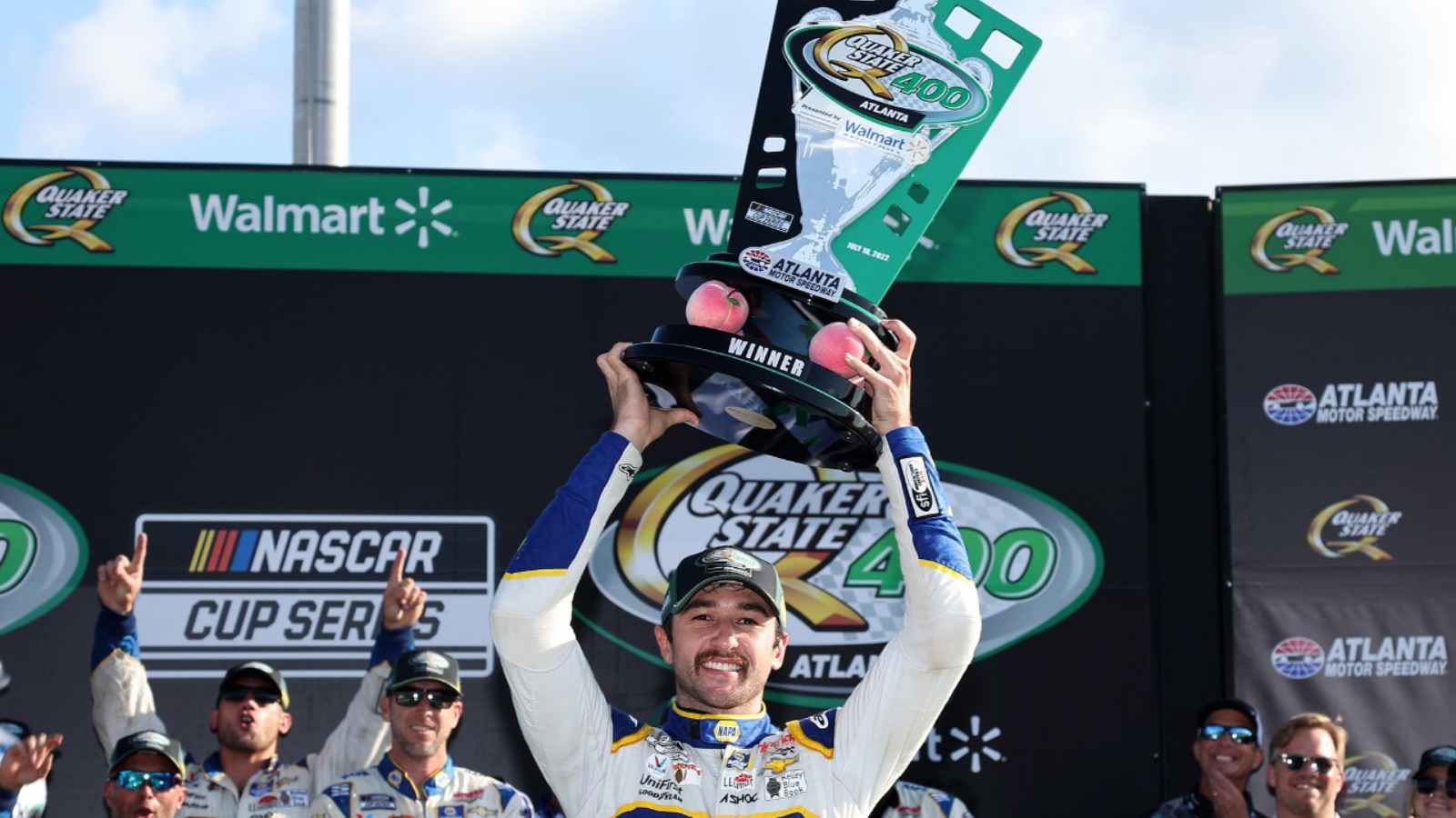 “To win at your home track is a really big deal,” Chase Elliott wins in his hometown Atlanta 30 years after his father Bill Elliott