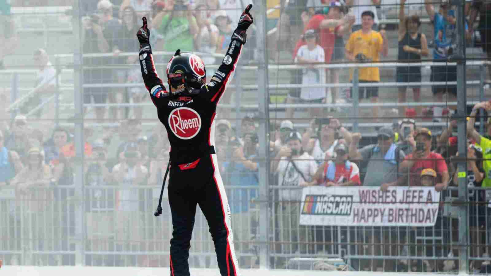 “Won with Bubba’s pit crew to boot” NASCAR Twitter reacts to Christopher Bell’s dominant run to victory lane at New Hampshire