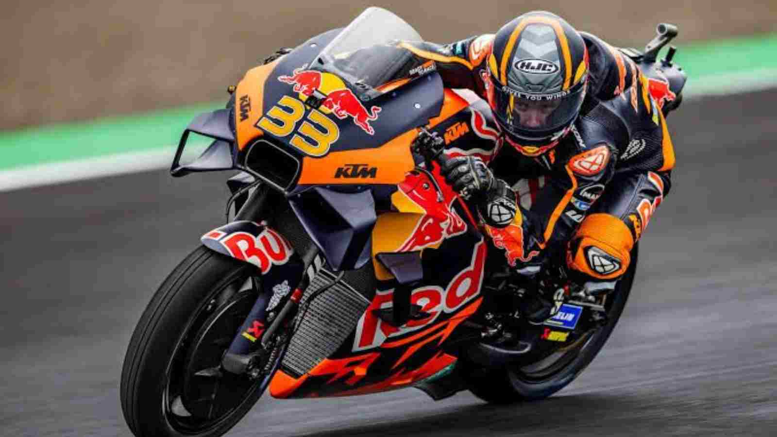 Brad Binder describes his experience riding on the Kyalami Circuit: “It’s very unique, there’s nothing else like it”