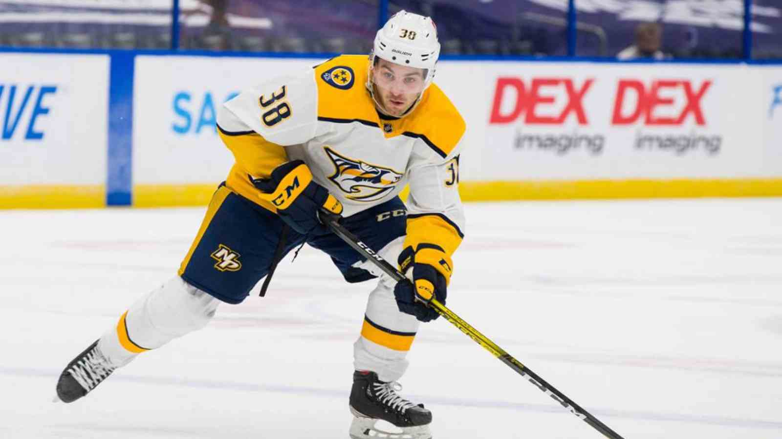 “Didn’t own a printer” – Sabres prospect Jeremy Davies runs to Staples to sign NHL contract