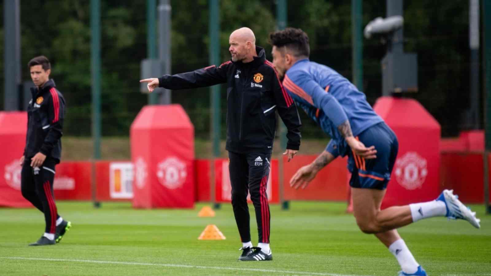 “F*cking Rubbish”- Erik ten Hag blasts off at a Manchester United youngster during pre-season training