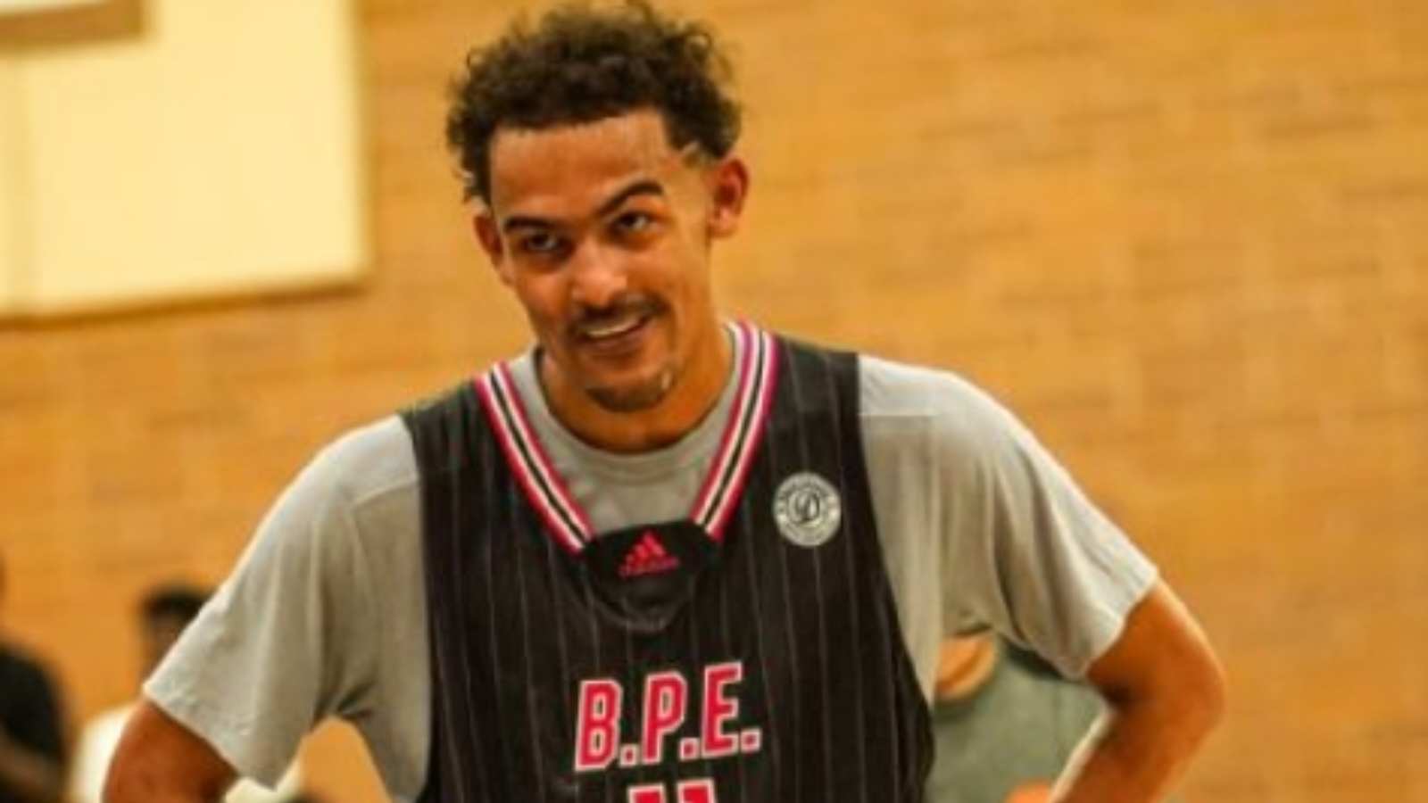 “Cold blooded dagger” Trae Young follows up in LeBron James’ footsteps to light up Drew League