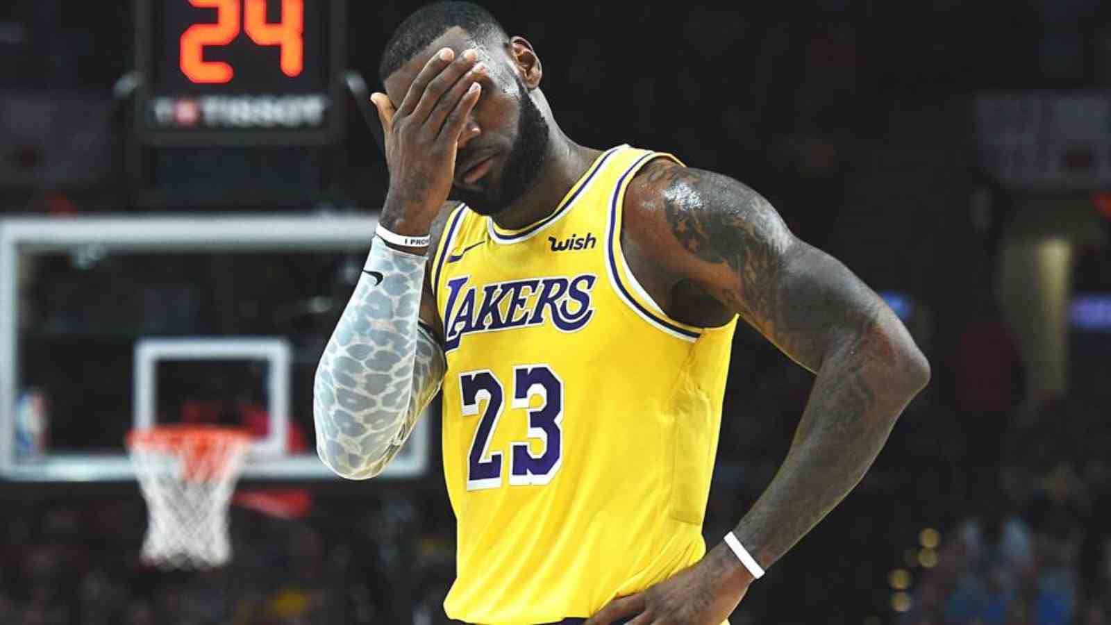 “He will restrict Lakers from signing new players” NBA Insider firmly  believes LeBron James could stop the growth and vision of LA Lakers