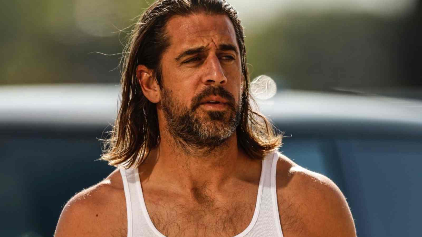 “I’m gonna save the f***in day”: Aaron Rodgers arrives for training camp in Nick Cage “Con-Air” style