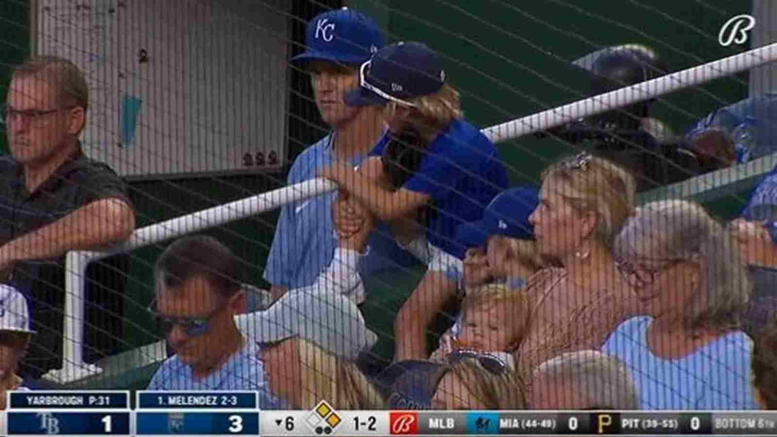 Watch: Royals’ No.20 Zack Greinke sharing an exceptional moment with his delightful sons