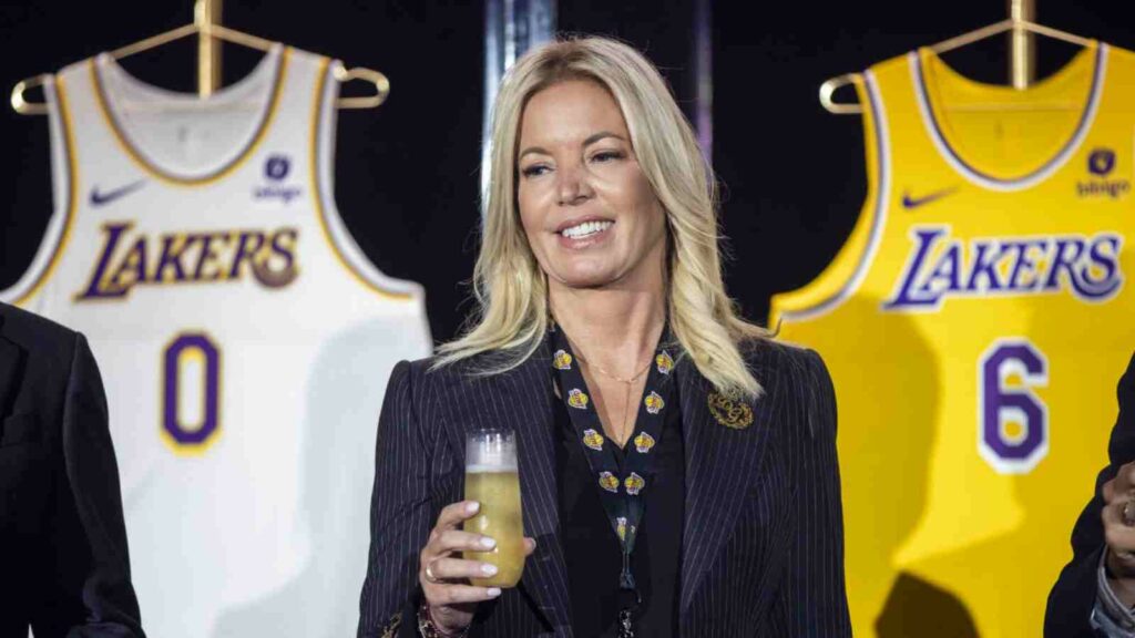 Los Angeles Lakers Controller Jeanie Buss