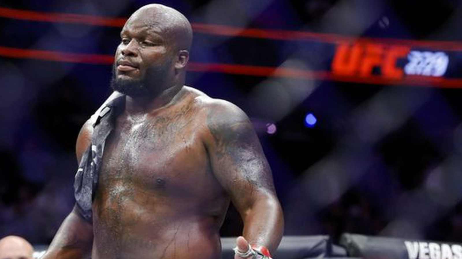 “Imma talk so much sh*t” – Derrick Lewis reveals his hilarious plan to buy the UFC