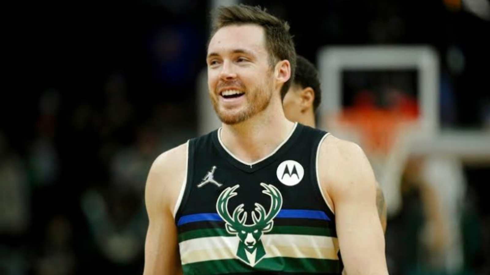 “Never seen a better TEACHER” Pat Connaughton enjoys the time of his life while teaching kids at his clinic