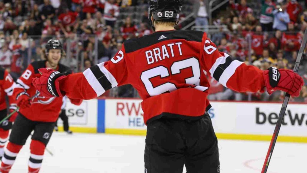 Jesper Bratt to play with New Jersey Devils