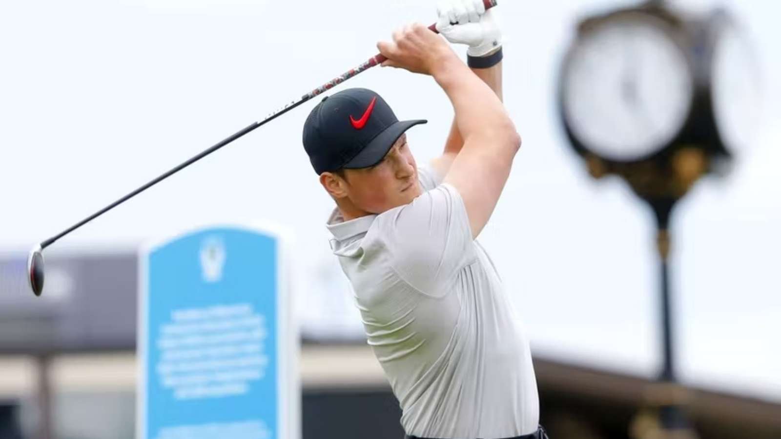 “Can really swing it” – Avalanche defenceman Cale Makar plays golf at Shaw Charity Classic, Calgary