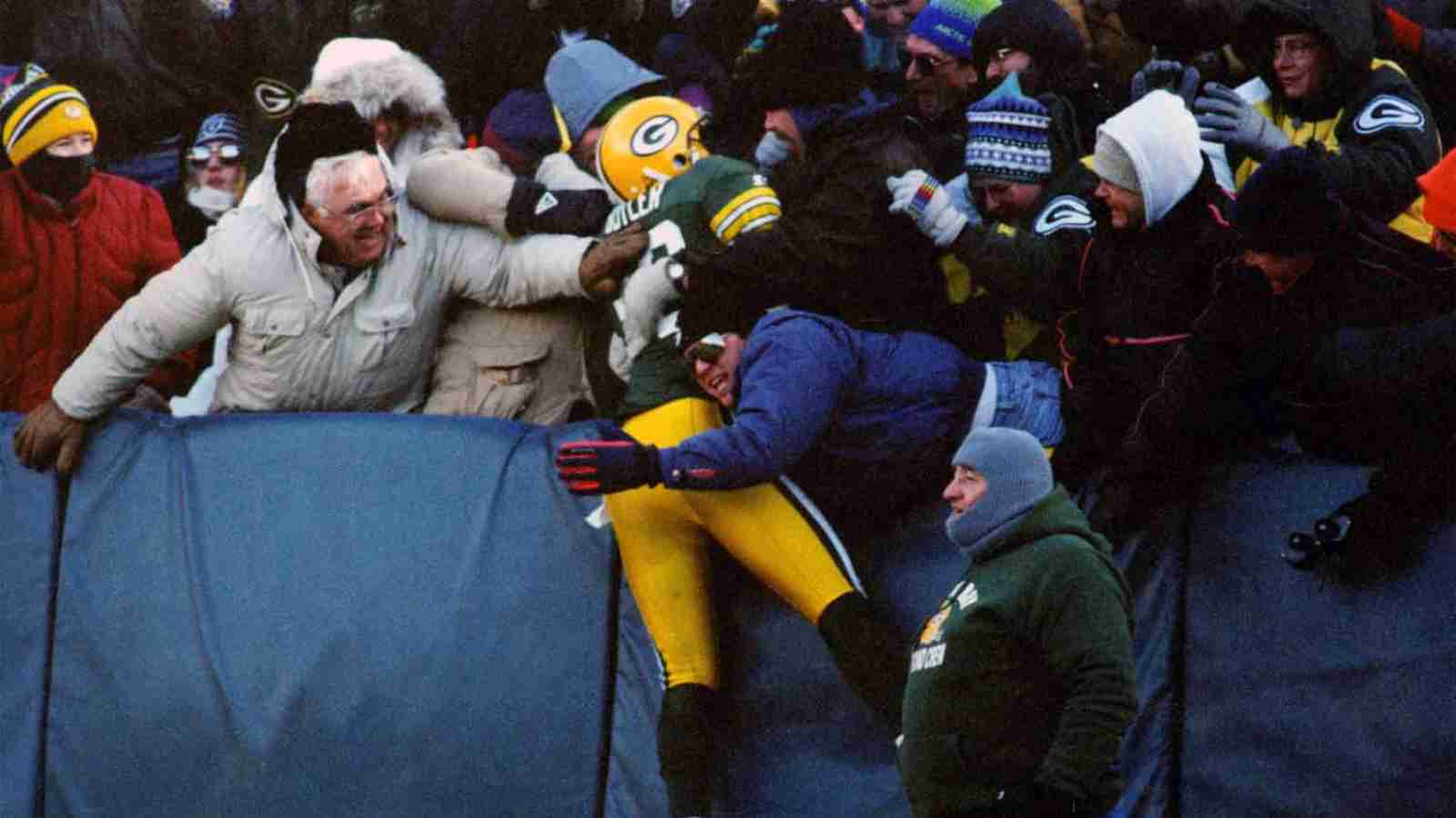 “Lambeau Leap”: A Packers tradition green-lit by Hall of Famer LeRoy Butler