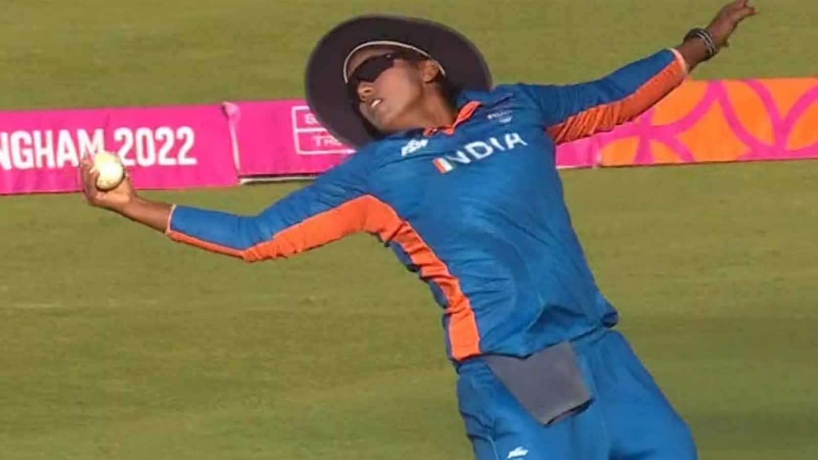 WATCH: Deepti Sharma’s one-handed stunner to dismiss Beth Mooney in CWG 2022 final