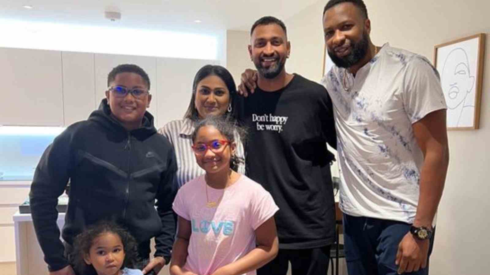 “Friends like family”- Krunal Pandya meets ex-Mumbai Indians teammate Kieron Pollard