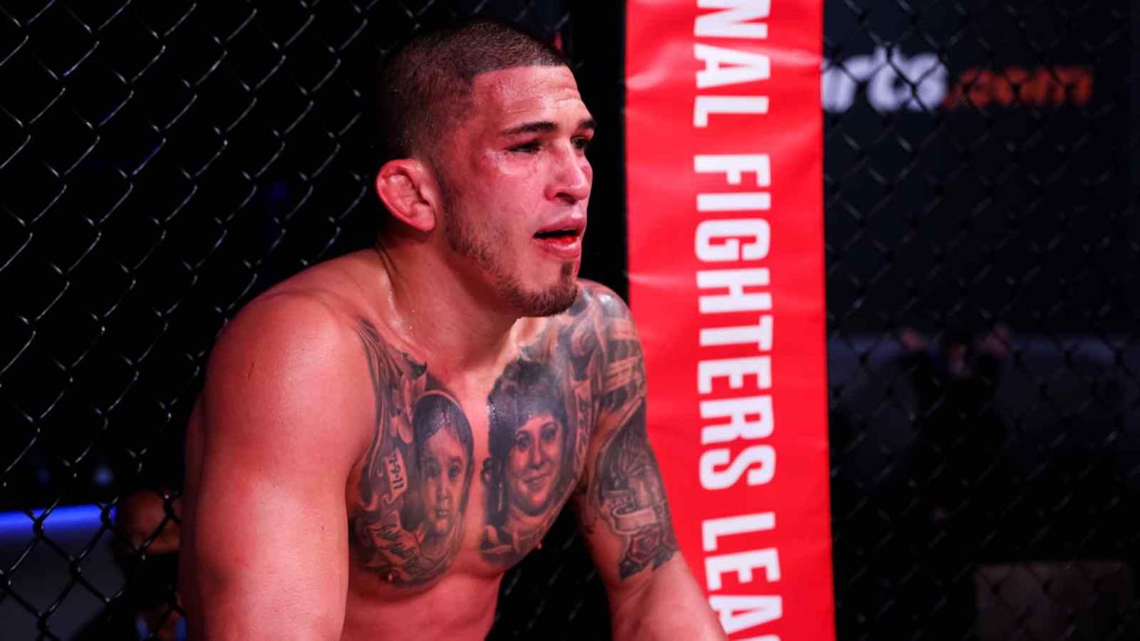 “Time for surgery”- Anthony Pettis reveals that he broke both hands in his recent loss at PFL 7