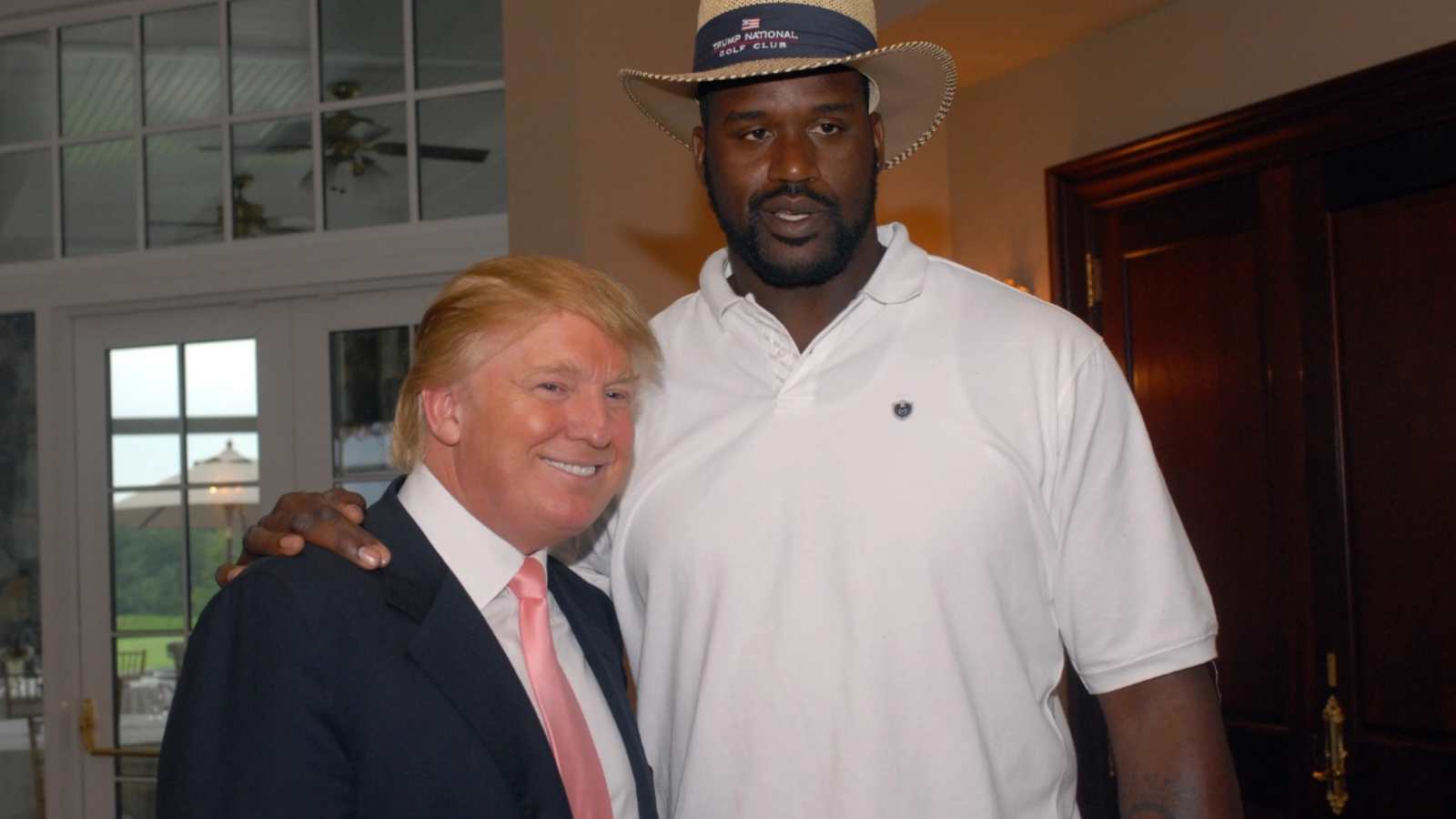 “The only player who didn’t hate Trump” Shaquille O’Neal’s $325,000 gift to Donald Trump shocked all of NBA