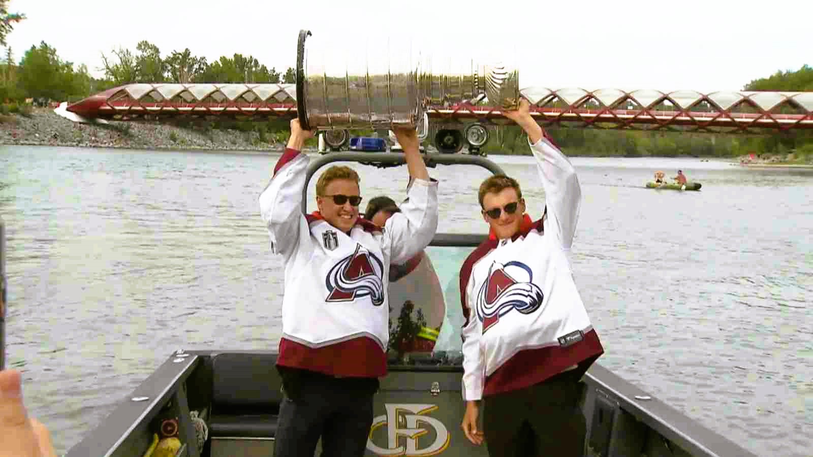 “Cup on sail” – Avalanche forward Logan O’Connor takes Stanley Cup on boat ride in Alberta