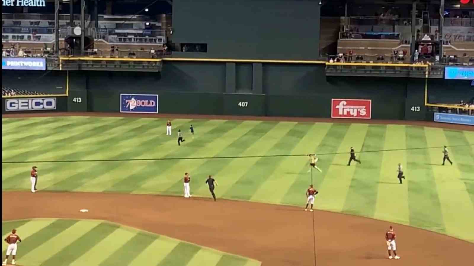 Watch: Major League Baseball fans running wild on the field, mocking the lethargy-filled security guards