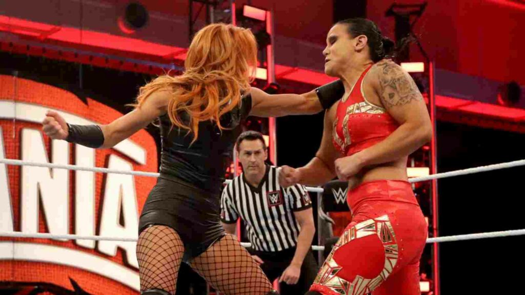 Shayna Baszler vs Becky Lynch at WrestleMania 36