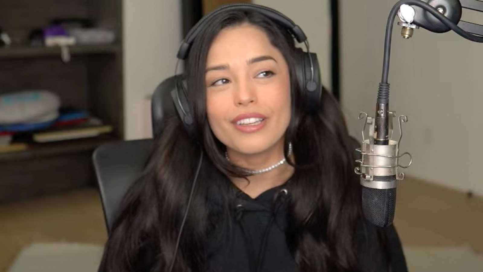 “I was a mega stoner man”: Valkyrae stuns fans by revealing she used to smoke weed and why she decided to quit