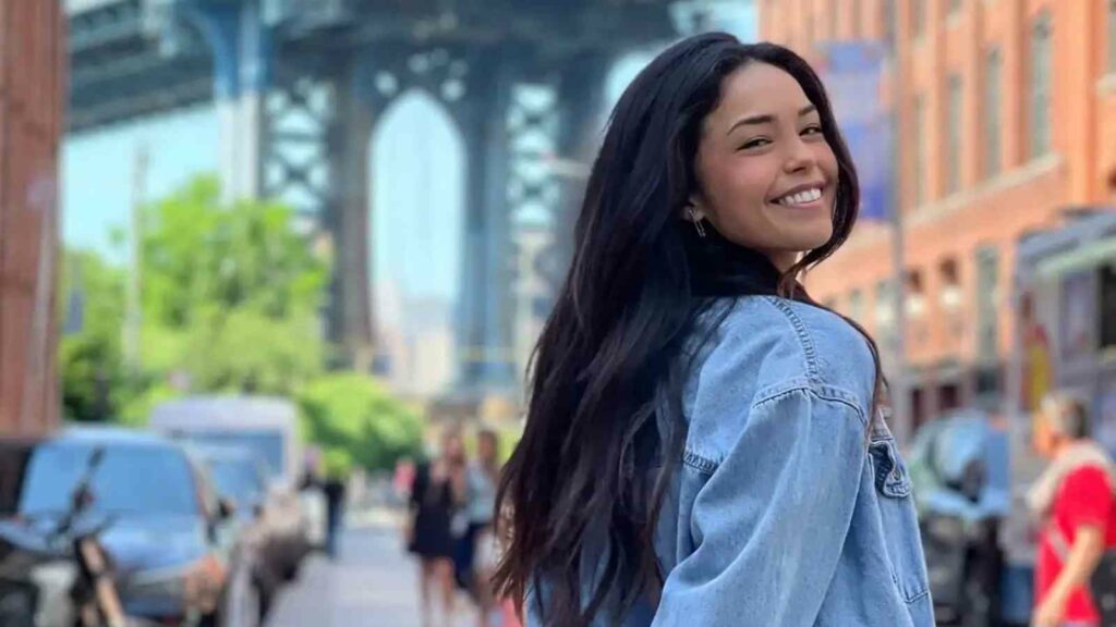 "I was a mega stoner man": Valkyrae stuns fans by revealing she used to smoke weed and why she decided to quit