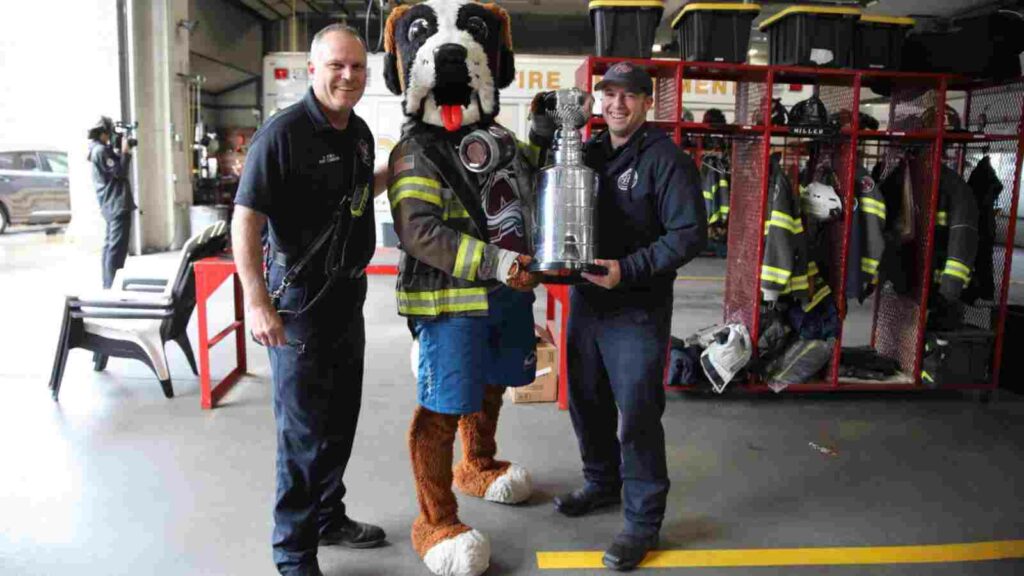 Colorado Avalanche's mascot Bernie St. Bernard thank firefighters