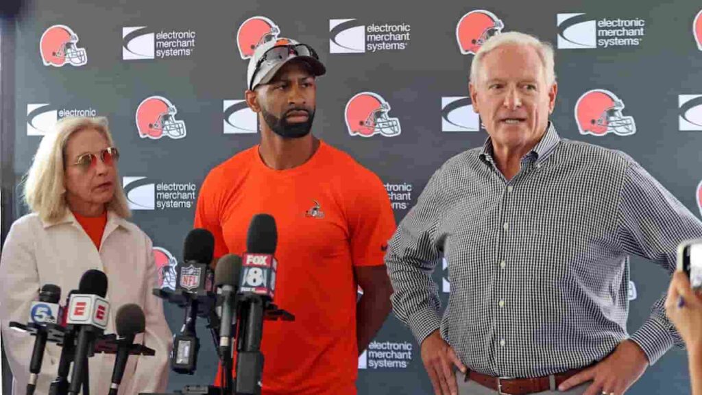 Jimmy Haslam and his wife