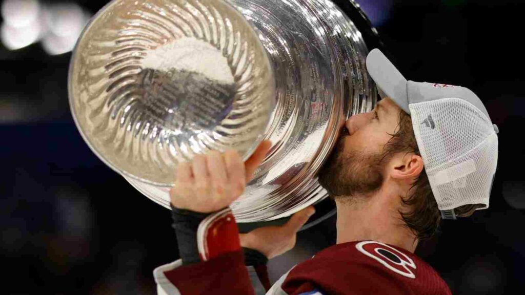 Darren Helm with Stanley Cup