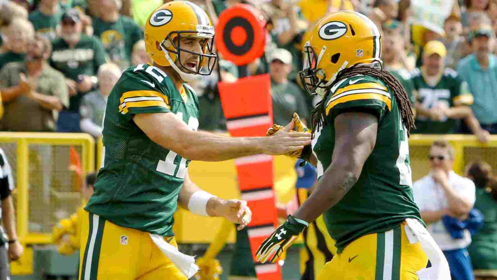 “What did I tell you!!” Aaron Rodgers is ecstatic after an ‘AMAZING’ TD by Danny Etling