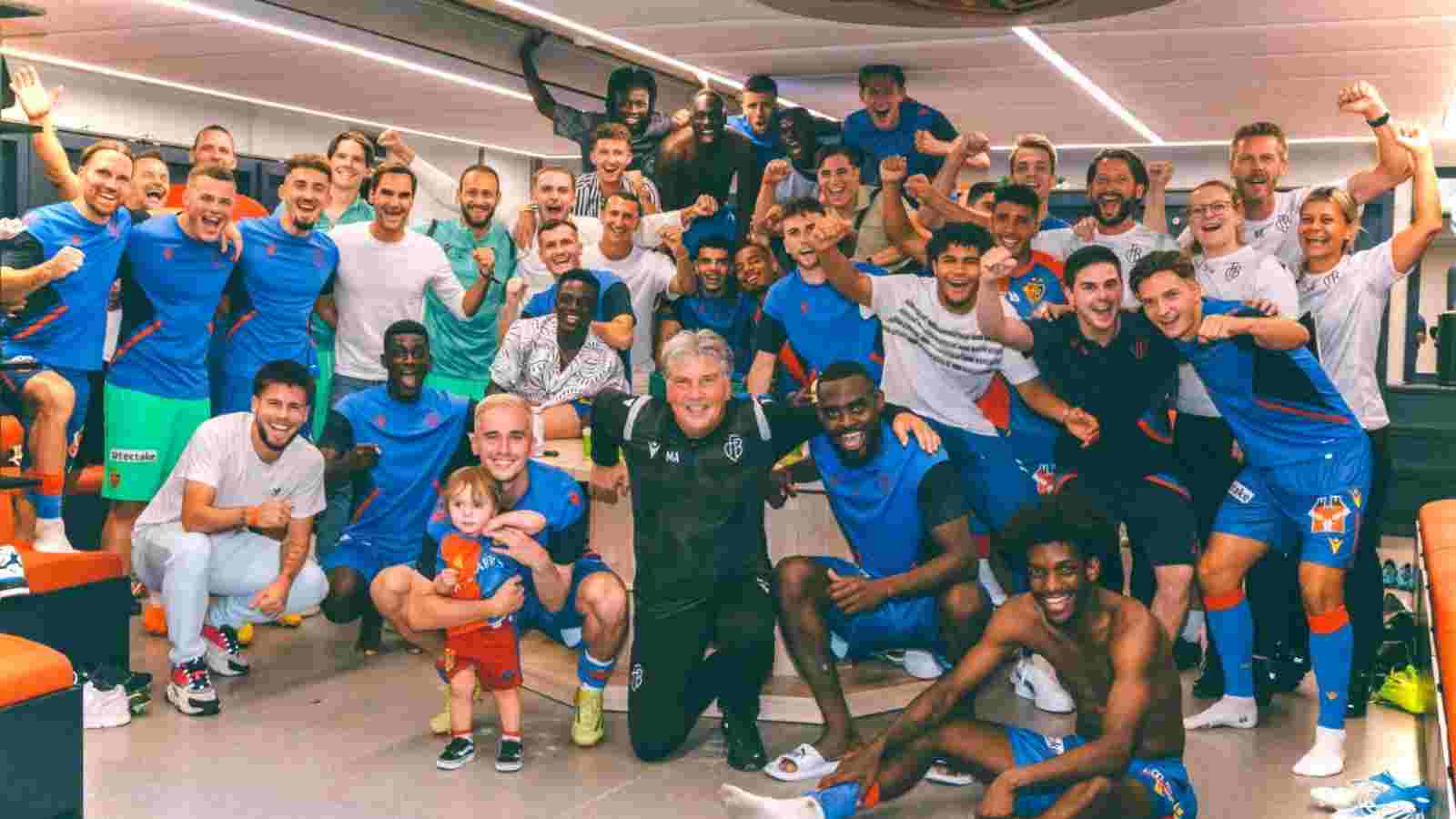 “This is Basel!” Roger Federer joins FC Basel in their victory celebrations in the UEFA Europa Conference League play-offs