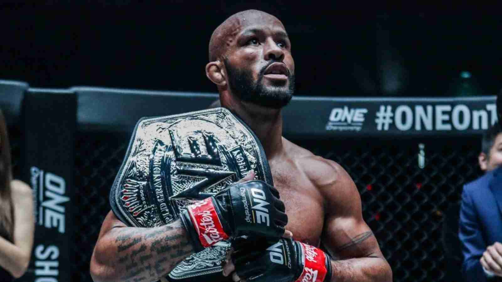 “They traded the GOAT for Ben Askren” – Fans react to Demetrious Johnson reclaiming flyweight title against Adriano Moraes