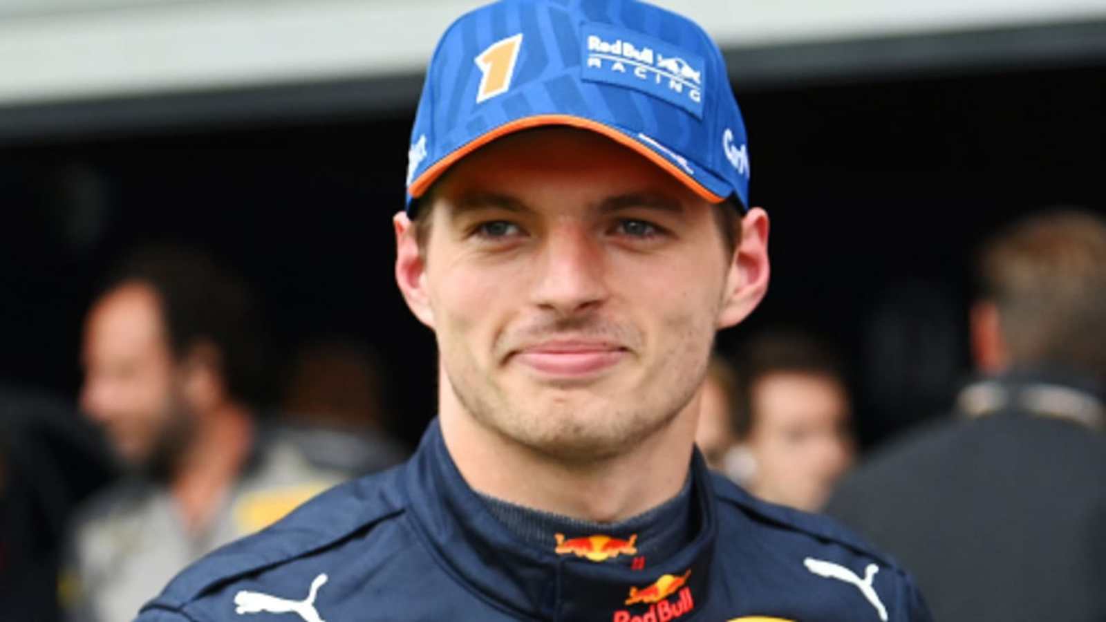 “That’s too funny,” Fans come up with hilarious reactions as Max Verstappen updates his picture on F1 paddock pass