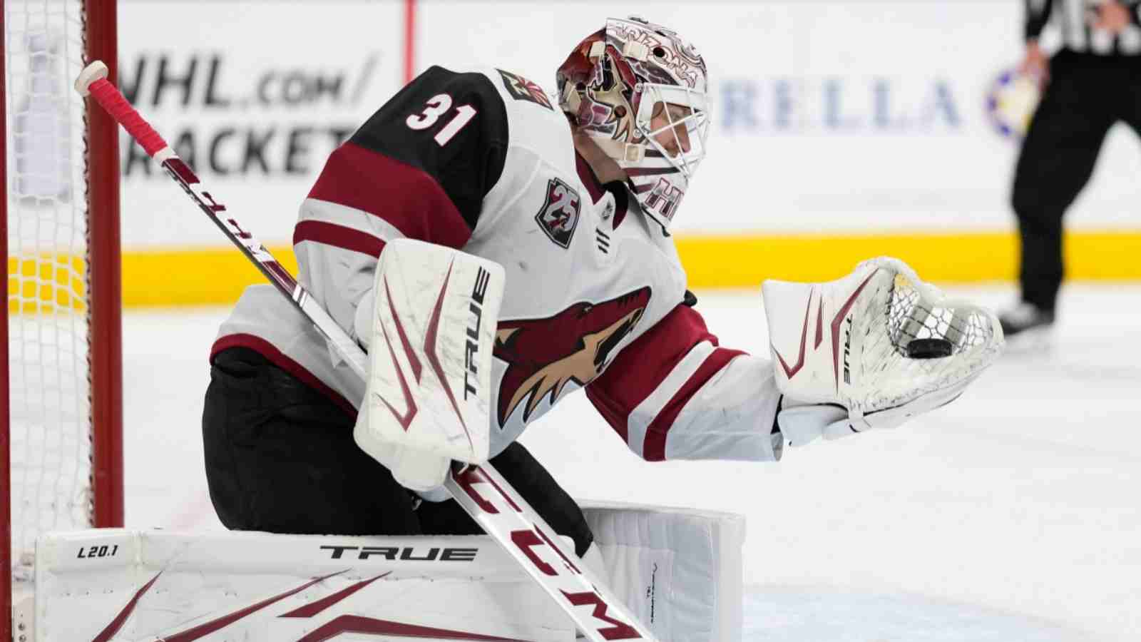 “Improve and impress” – Twitter reacts as Vegas acquires goalie Adin Hill in trade with Sharks