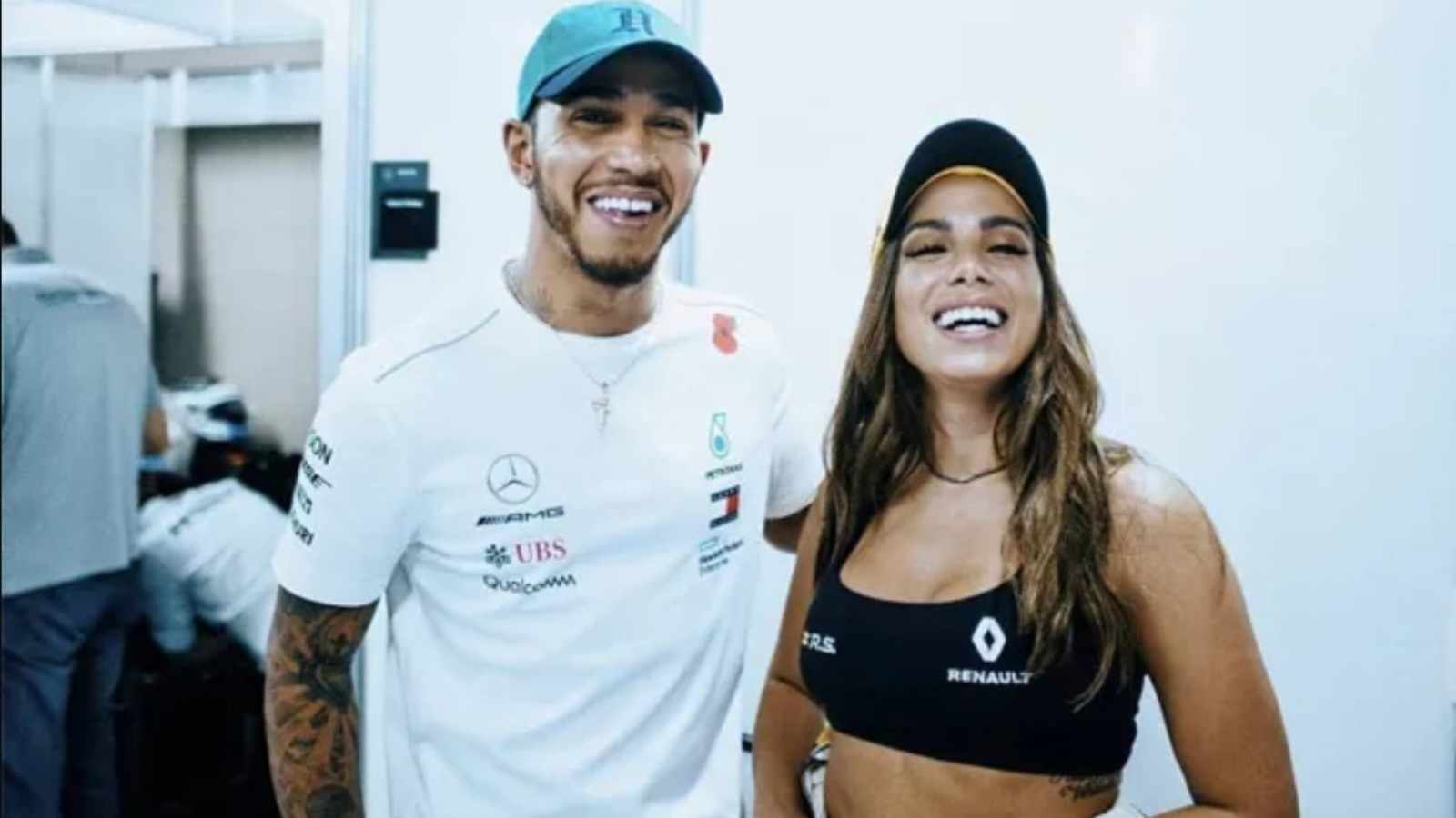 “Congratulations!” Lewis Hamilton takes his hat off to Brazilian singer Anitta for making history at the VMAs