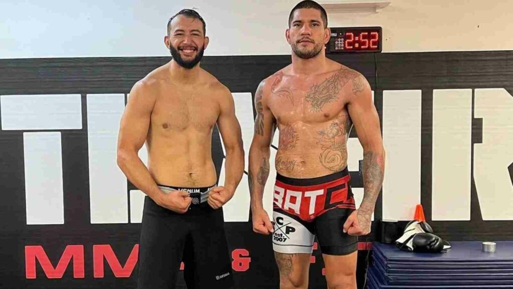 Dominick Reyes (L) with Alex Pereira (R)