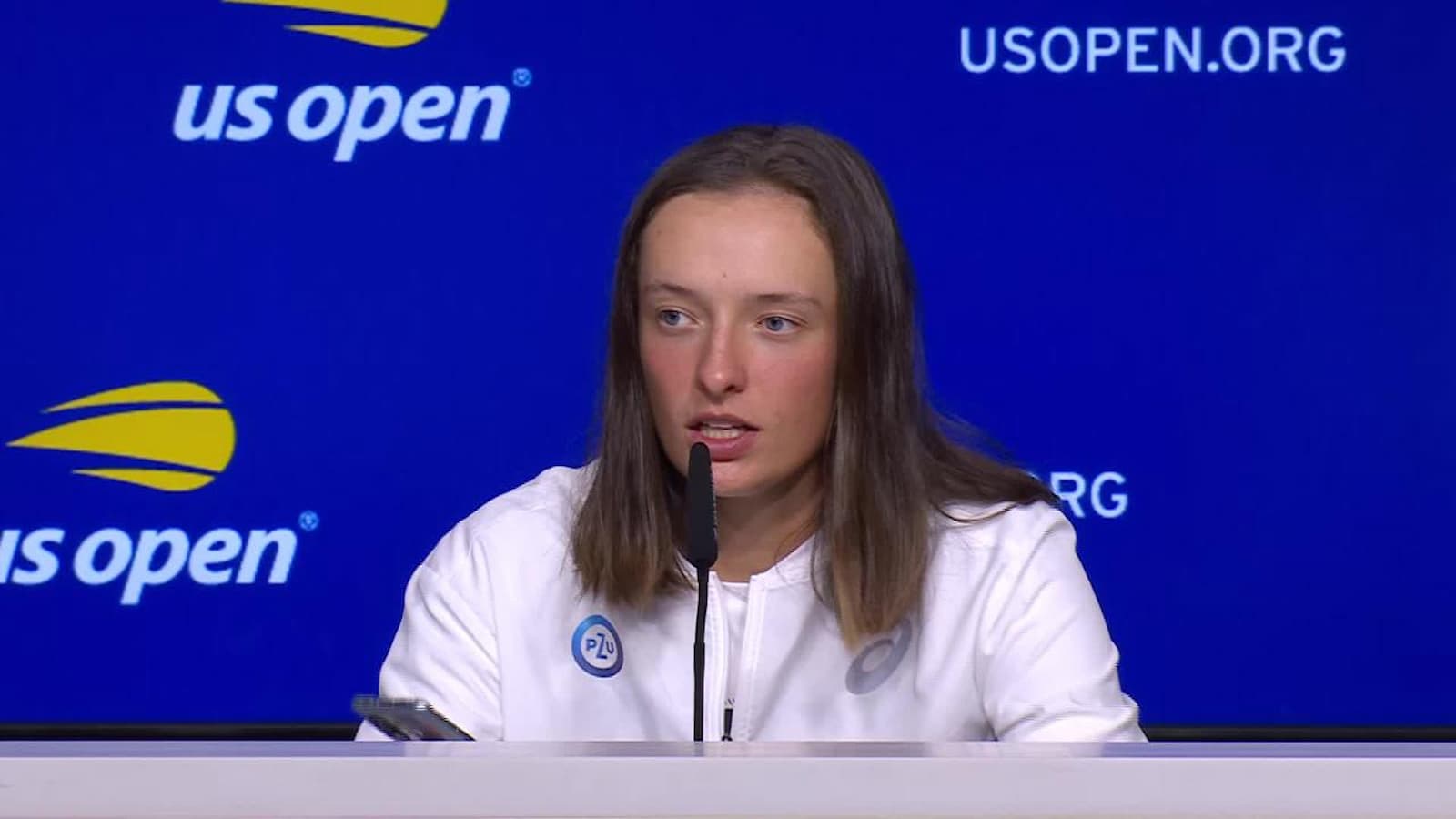 “I feel like I am a hypocrite” Iga Swiatek pokes fun at herself over tennis ball controversy ahead of her US Open final against Ons Jabeur