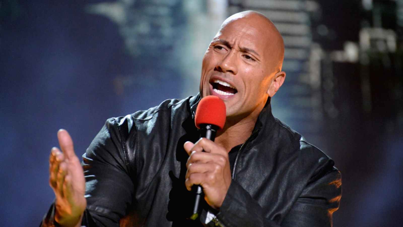 “I can do more than Dwayne Johnson” Hollywood star ASTOUNDED fans by claiming to be able to perform more pull-ups than The Rock