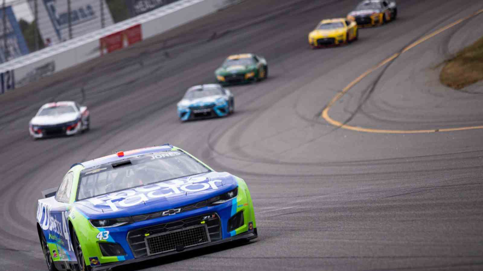 “That’s why bubba should have stayed in this ride,” NASCAR Twitter reacts to Erik Jones getting the No:43 car back in victory lane after six years  