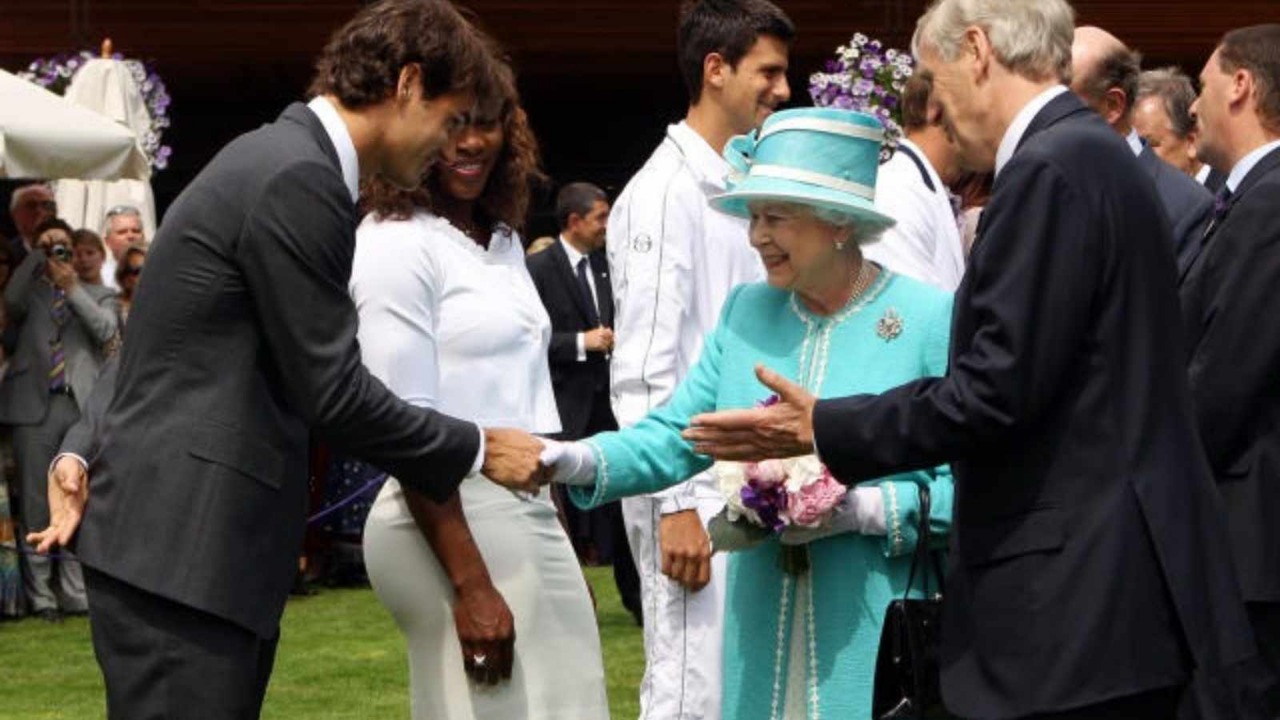 “Her elegance and loyalty will live in history” Roger Federer offers his condolences after the passing of Queen Elizabeth II